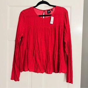 *NWT* Women’s GAP fuchsia-red and black patterned ruffle long sleeve blouse